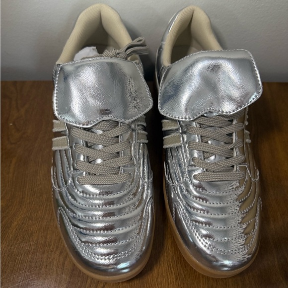 Steve Madden Madrid Womens Metallic Silver Sneakers Casual Shoes, Size 9.5 US - Picture 4 of 7